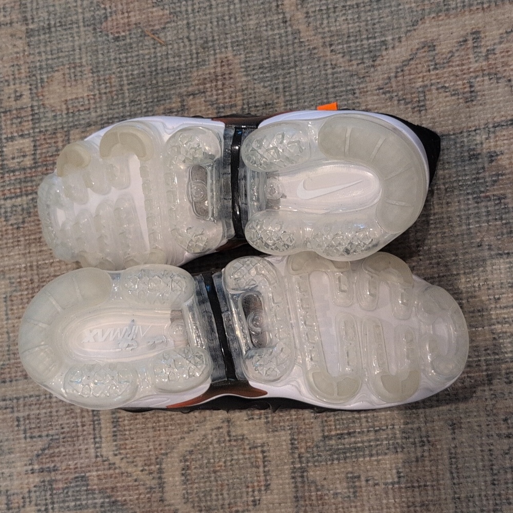 Women's Nike Air Vapormax Plus - Picture 4 of 9